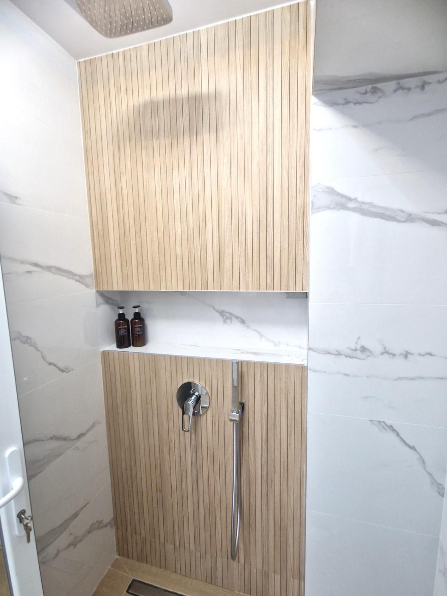 Ultracentral Luxury Apartament Árgyasudvarhely Kültér fotó