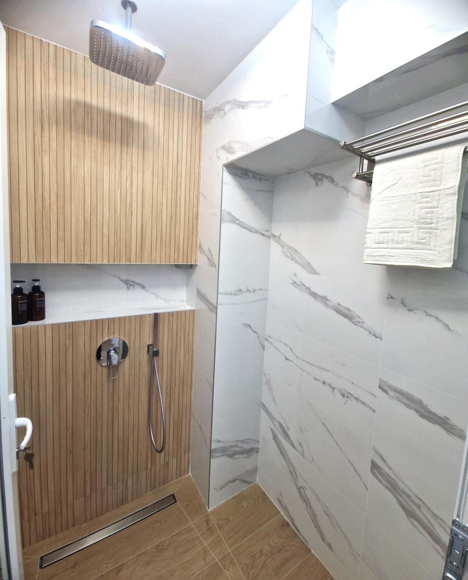 Ultracentral Luxury Apartament Árgyasudvarhely Kültér fotó